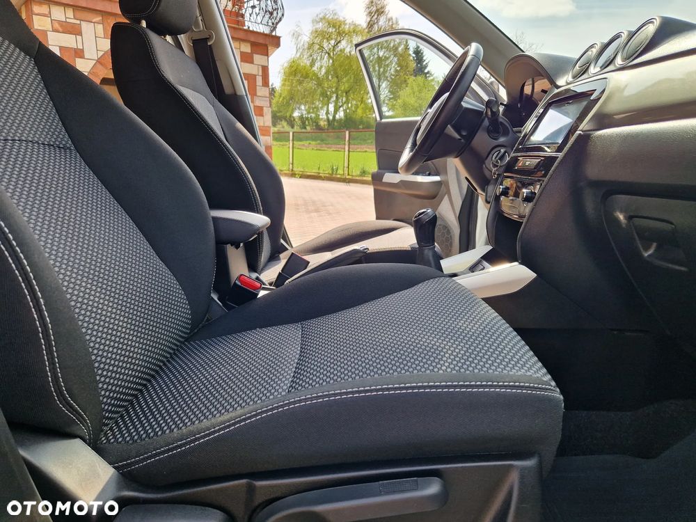 Suzuki Vitara 1.6 Premium 2WD - 27