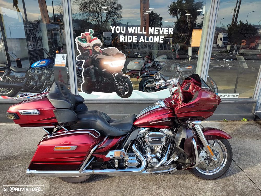 Harley-Davidson Road CVO Road Glide Ultra - 2