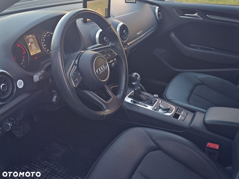 Audi A3 Sportback 2.0 TDI S tronic - 25