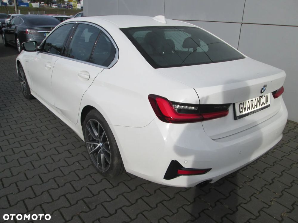BMW Seria 3 - 12