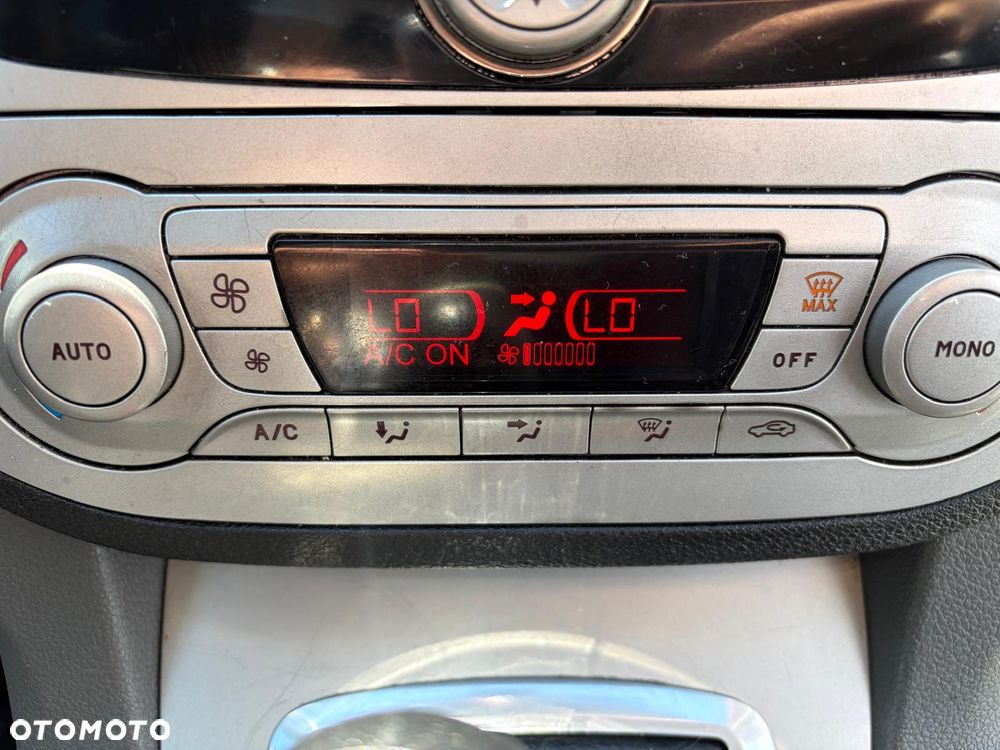 Ford Kuga 2.0 TDCi Titanium - 10