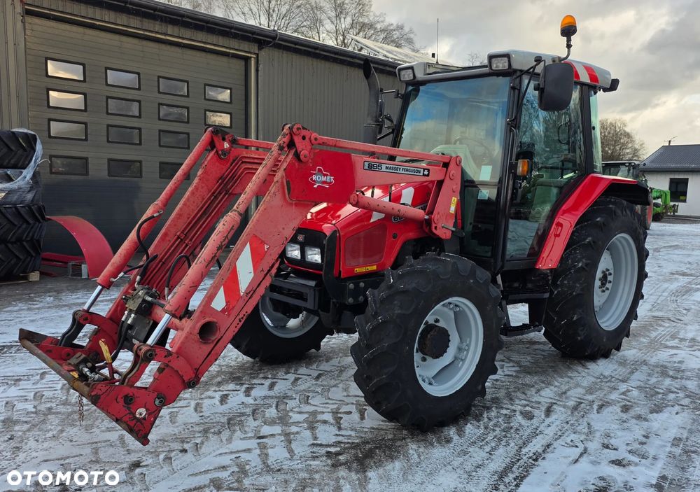 Massey Ferguson 6245