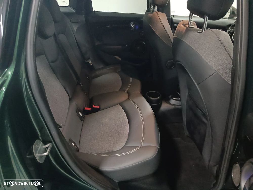 MINI 5 Portas Cooper SD Sport Aut. - 29