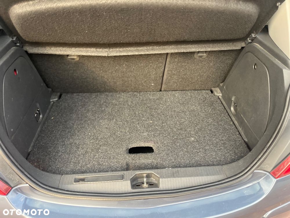 Opel Corsa 1.2 16V Cosmo - 12