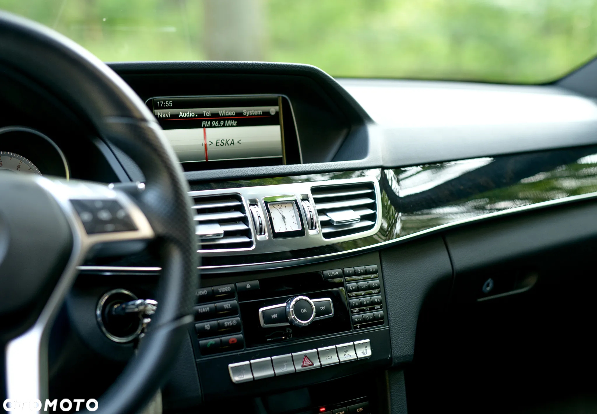 Mercedes-Benz Klasa E 300 4-Matic Avantgarde - 8