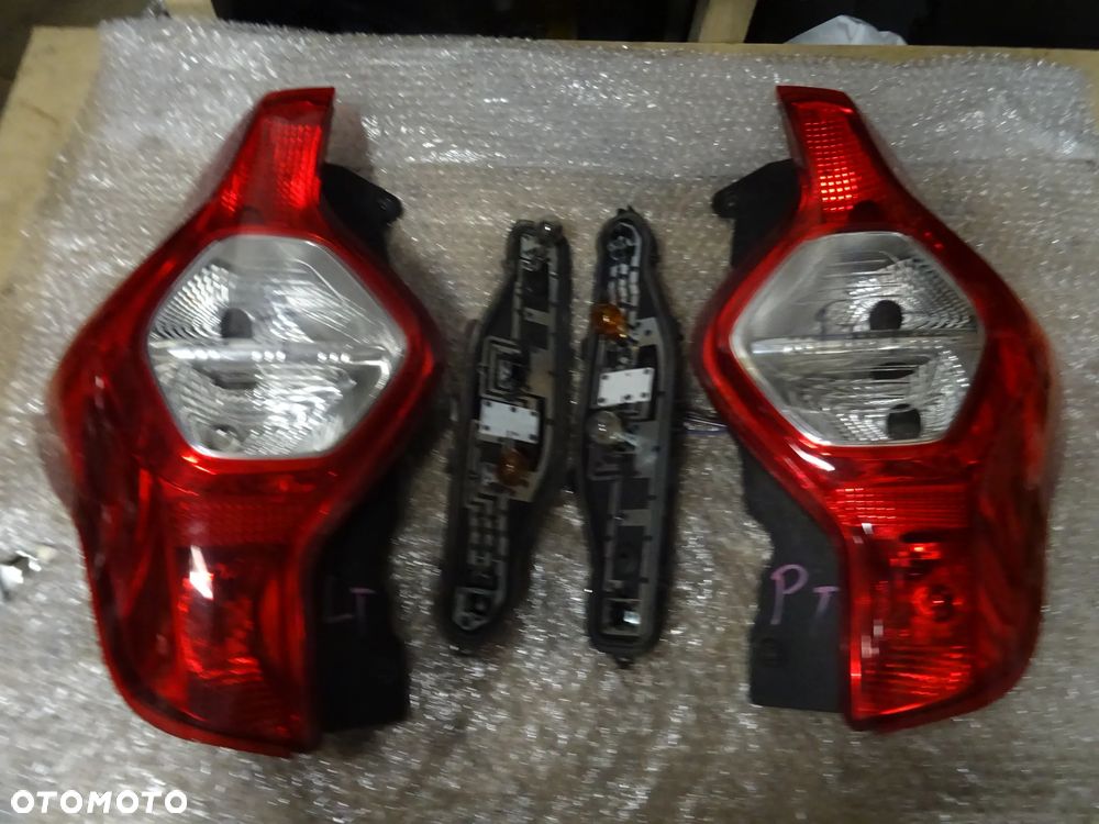DACIA LODGY LAMPA TYL TYLNA LEWA PRAWA WKLAD DO LAMP ZAROWEK CZESCI ROZNE - 1