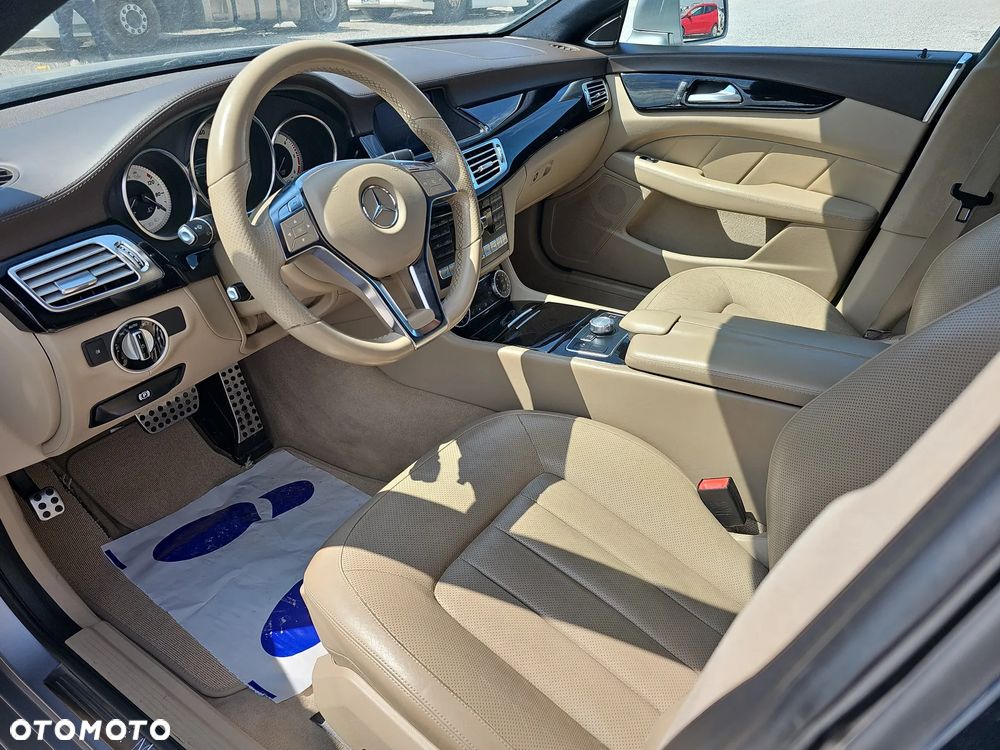 Mercedes-Benz CLS - 11