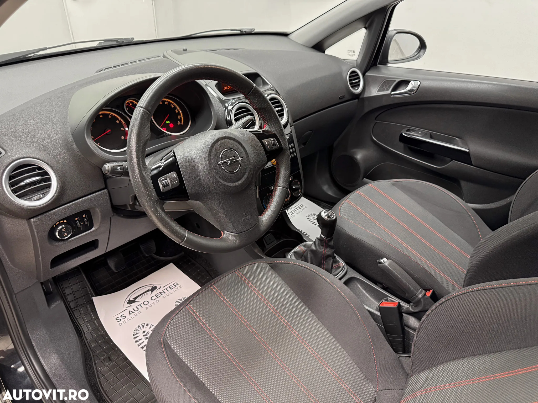Opel Corsa 1.2 Essentia - 19