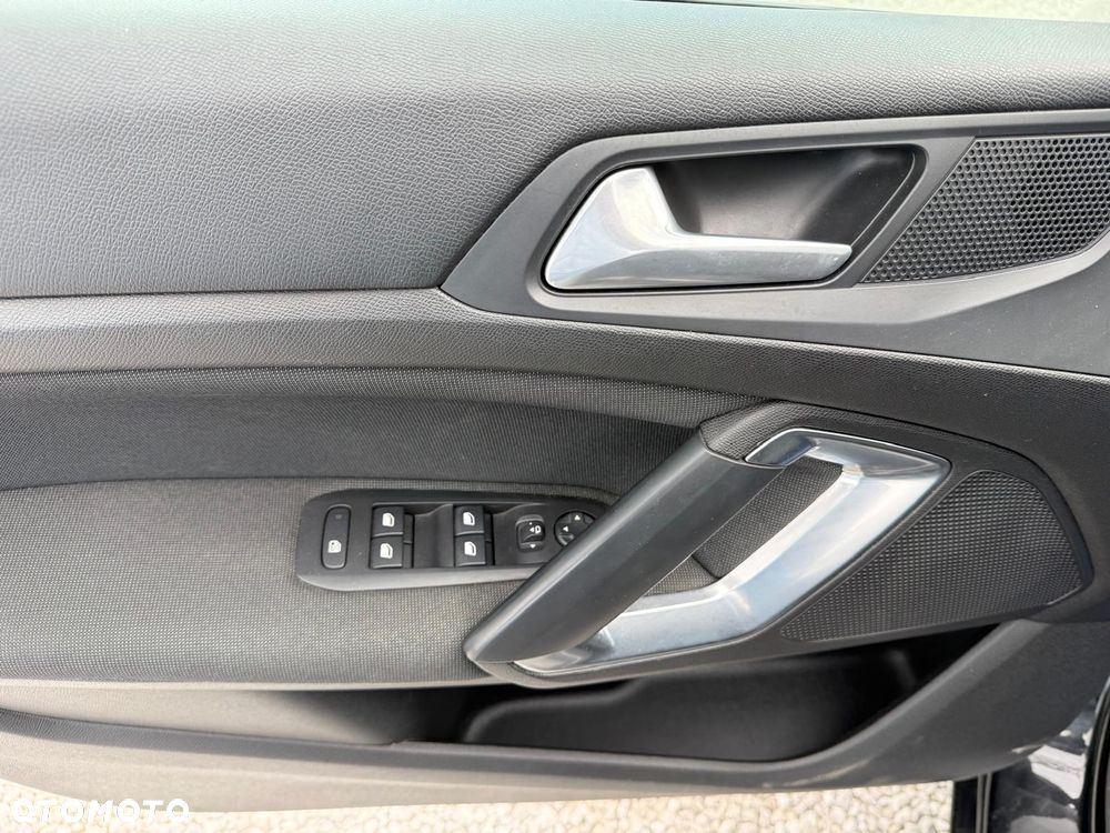 Peugeot 308 BlueHDi 130 Stop & Start Allure - 17