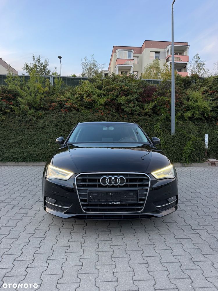 Audi A3 Sportback 1.8 TFSI Ambiente - 11