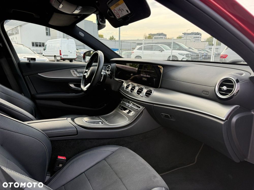 Mercedes-Benz Klasa E 220 d Business Edition - 23