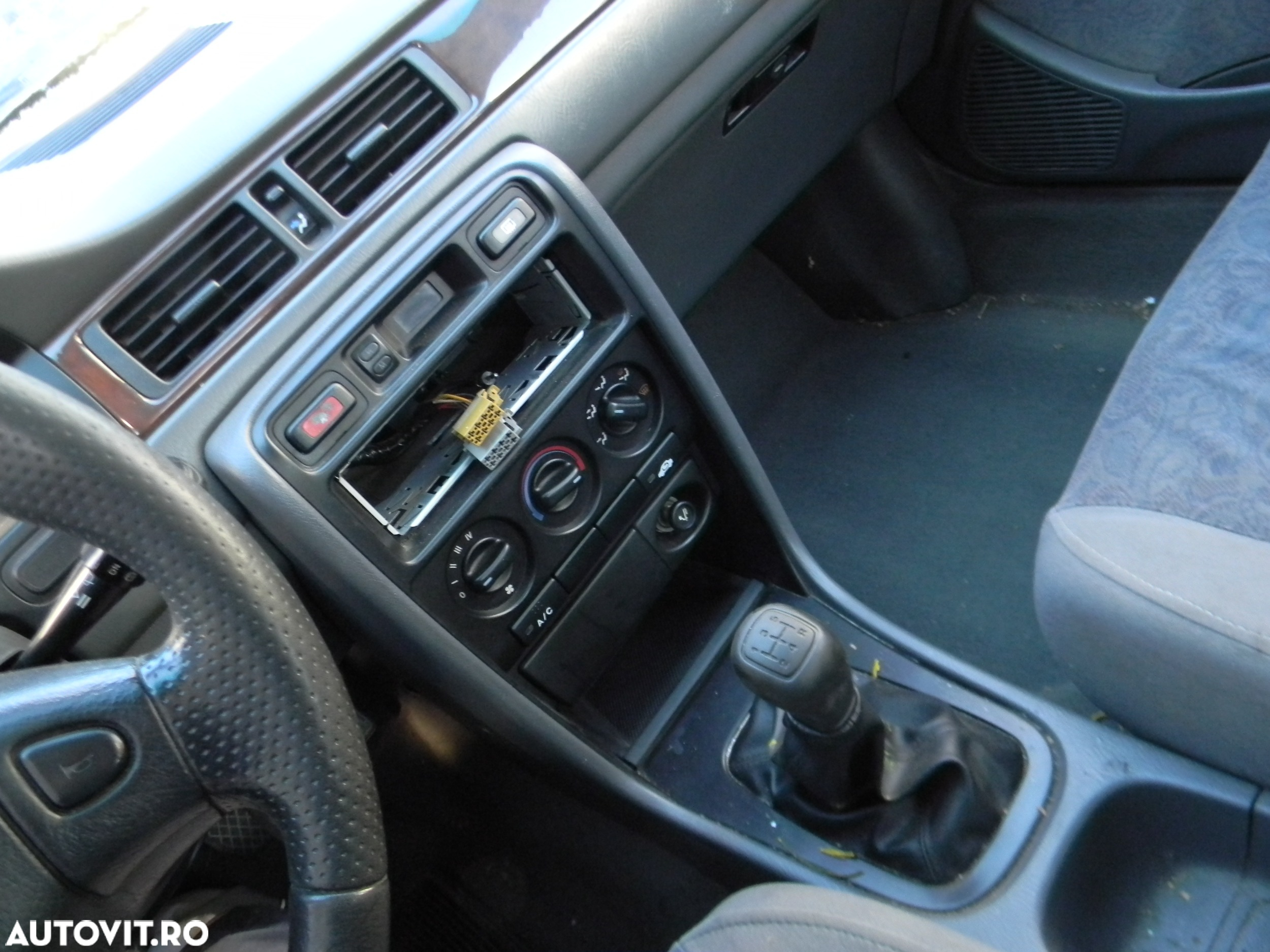 Dezmembrari  Rover 400 hatchback (RT)  1995  > 2000 416 Si Benzina - 18
