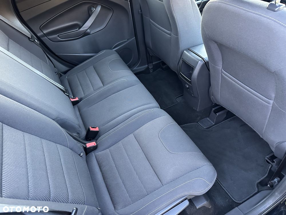 Ford Kuga 2.0 TDCi 2x4 Titanium - 24