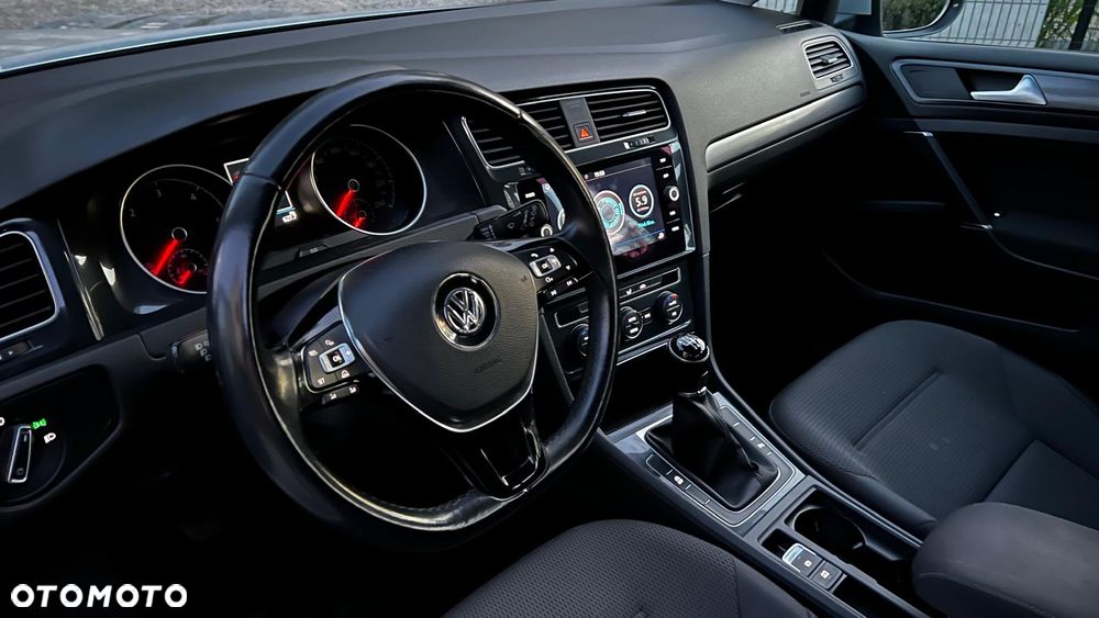 Volkswagen Golf 1.6 TDI BMT Comfortline - 8