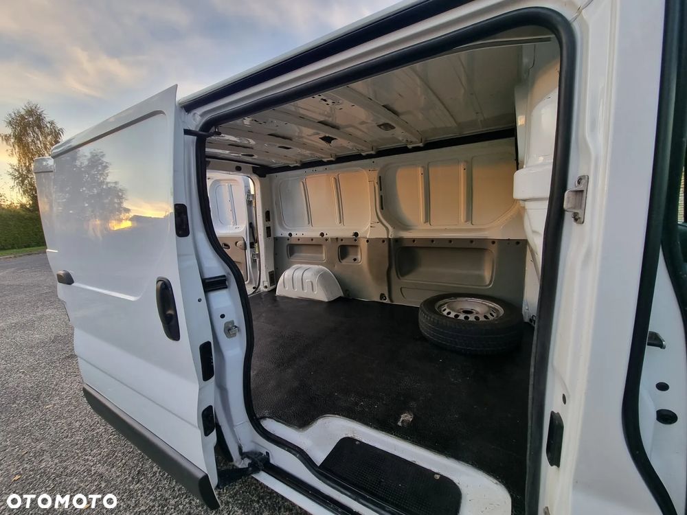 Renault TRAFIC - 11