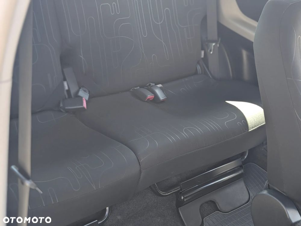 Toyota Yaris - 17