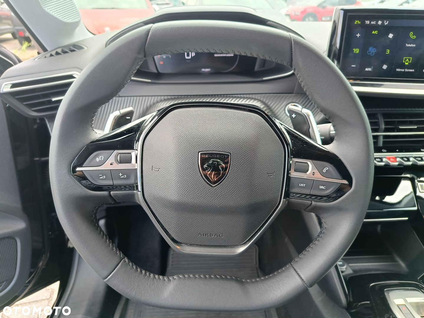 Peugeot 208 1.2 mHEV Allure - 11