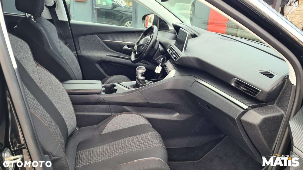 Peugeot 5008 - 23