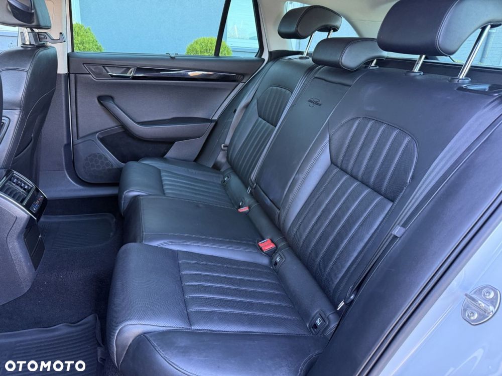 Skoda Superb 2.0 TDI L&K DSG - 32