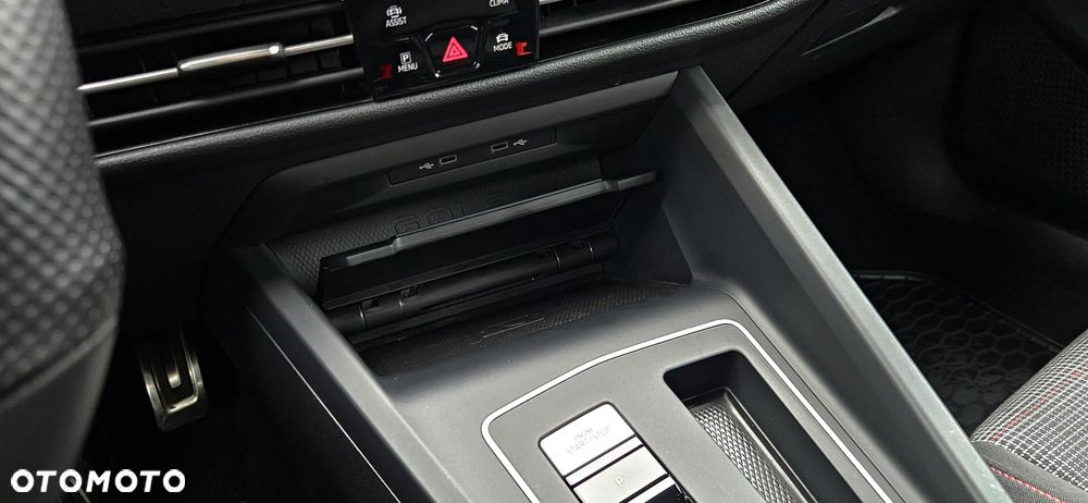 Volkswagen Golf VIII 2.0 TSI GTI DSG - 38