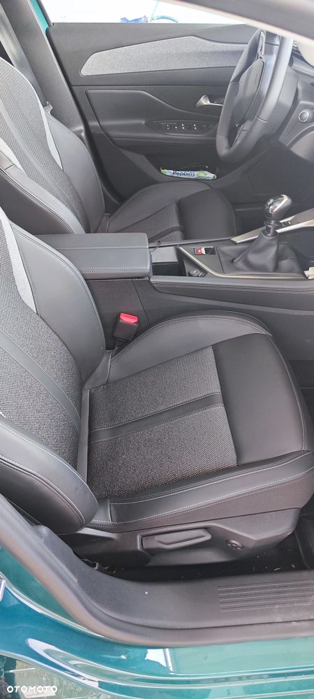 Peugeot 308 1.2 PureTech Allure Pack S&S - 13