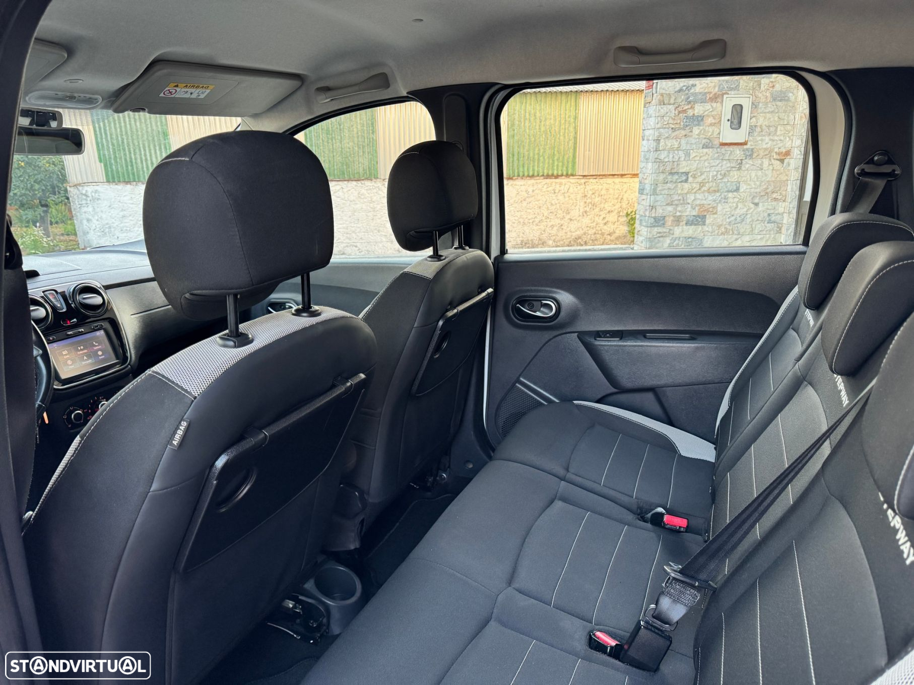 Dacia Lodgy 1.5 Blue dCi Stepway 7L - 17
