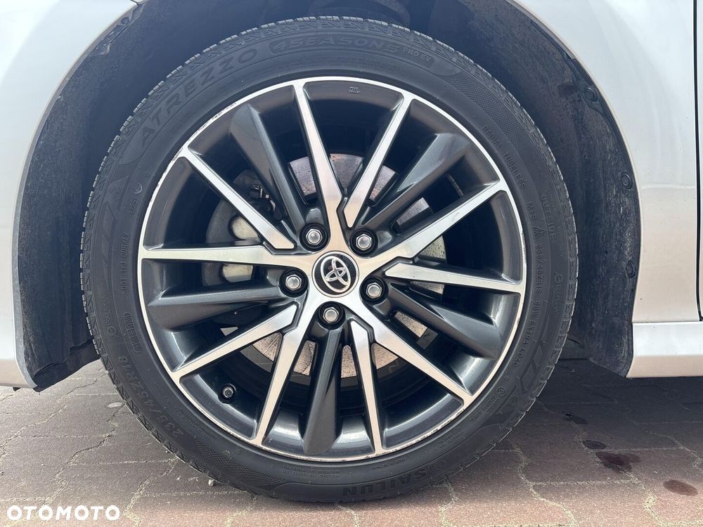 Toyota Camry 2.5 Hybrid Executive CVT - 23