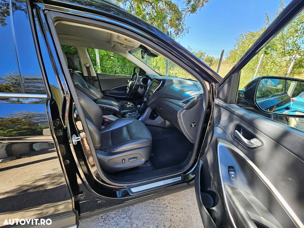 Hyundai Grand Santa Fe - 20