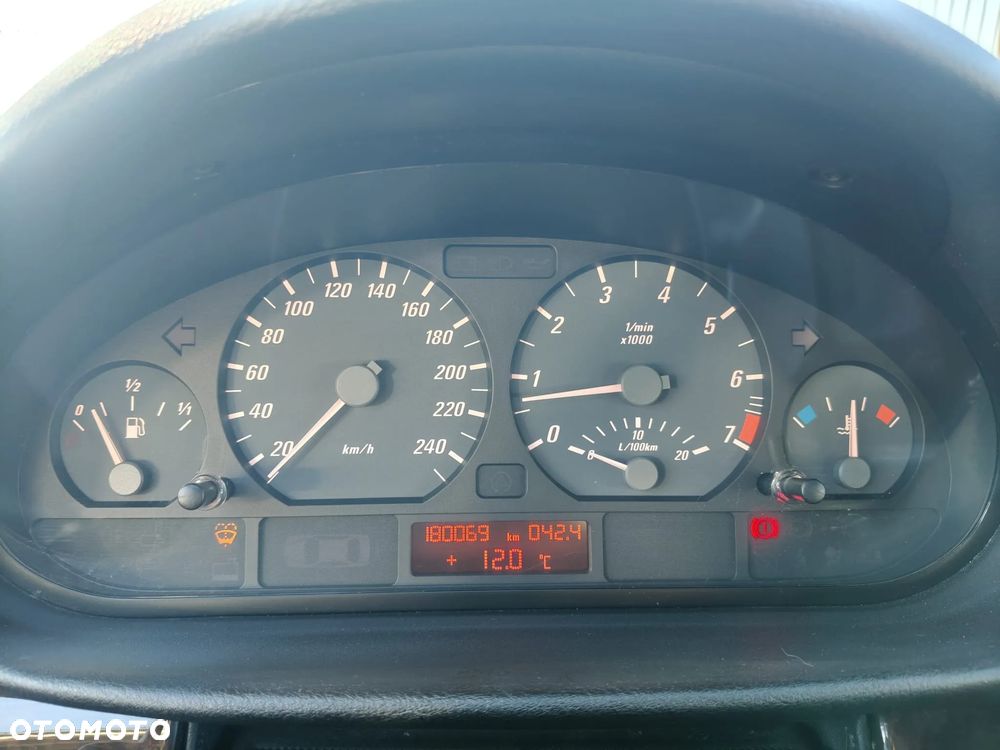 BMW Seria 3 318 Ci Edition Exclusive - 31