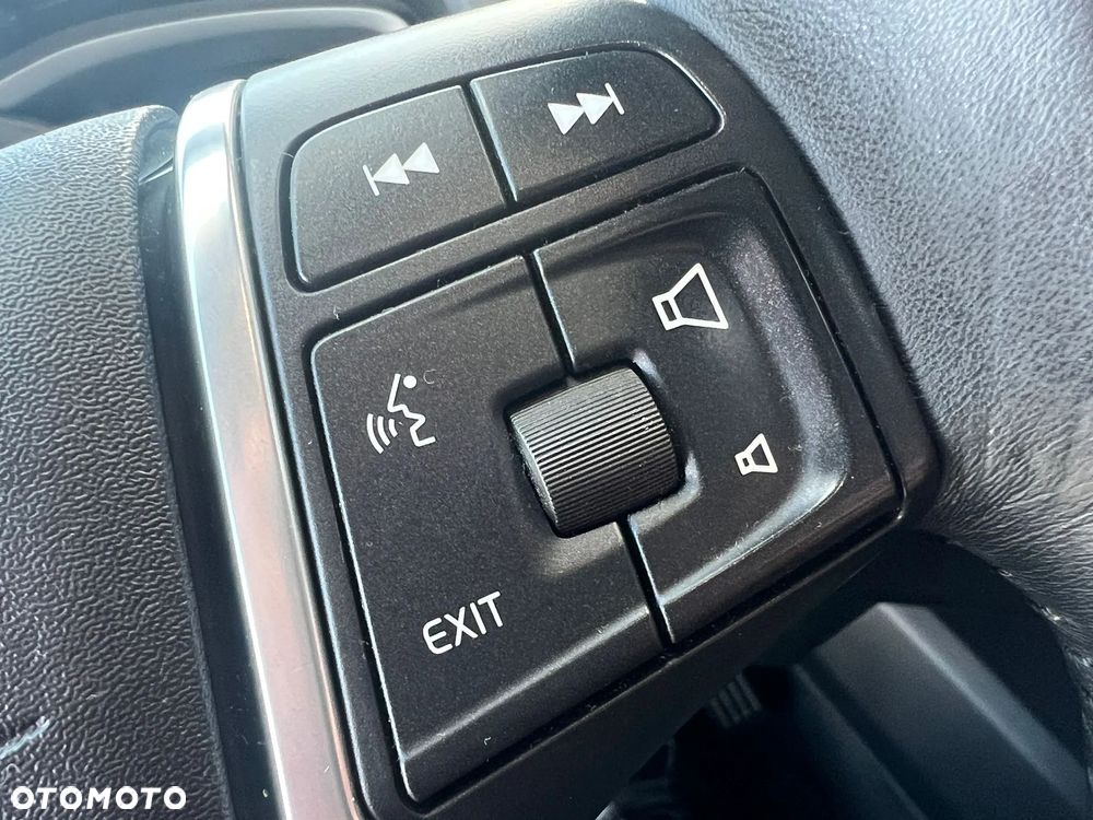 Volvo V40 Cross Country D3 Drive-E Base - 31