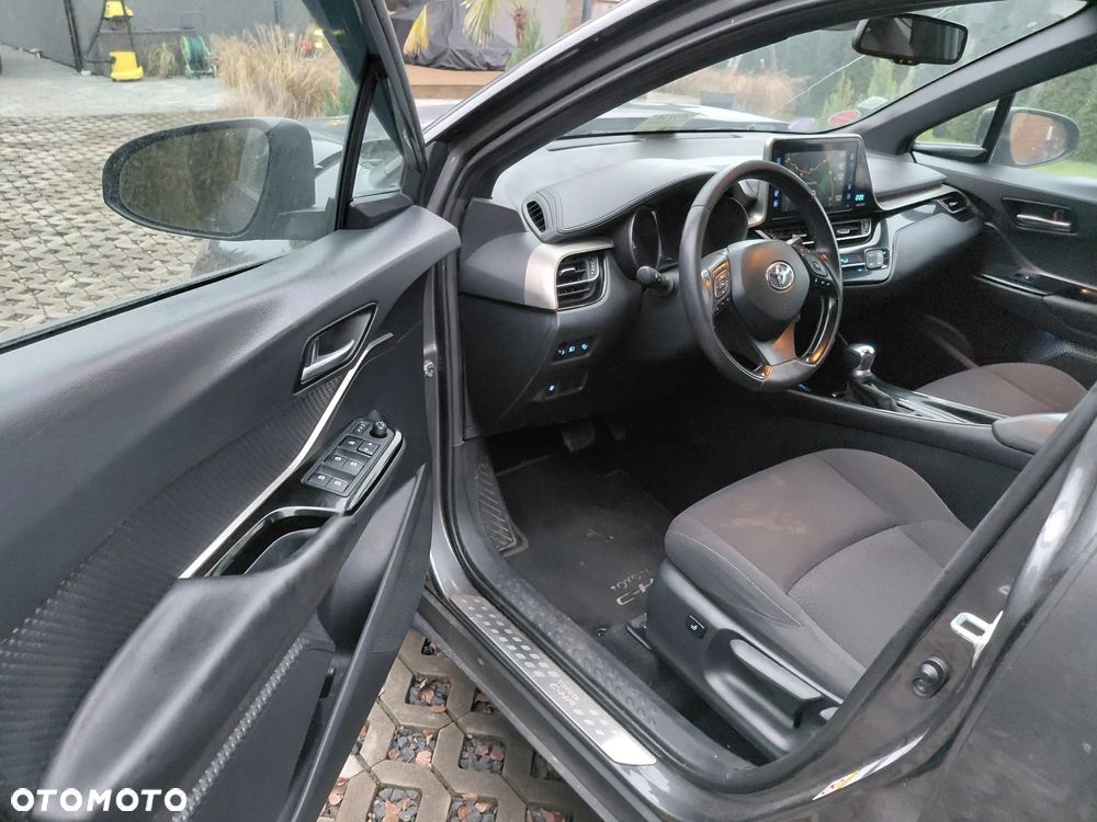 Toyota C-HR Business-Edition - 10