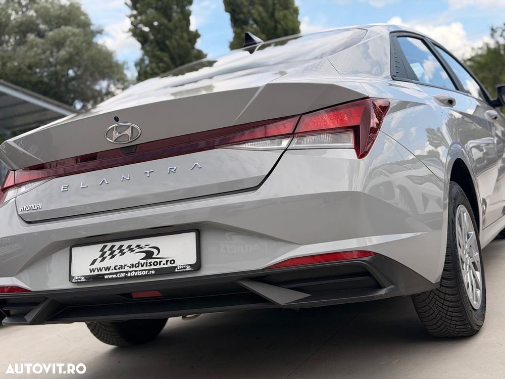 Hyundai Elantra 1.6 l 123 CP 6MT Comfort - 11