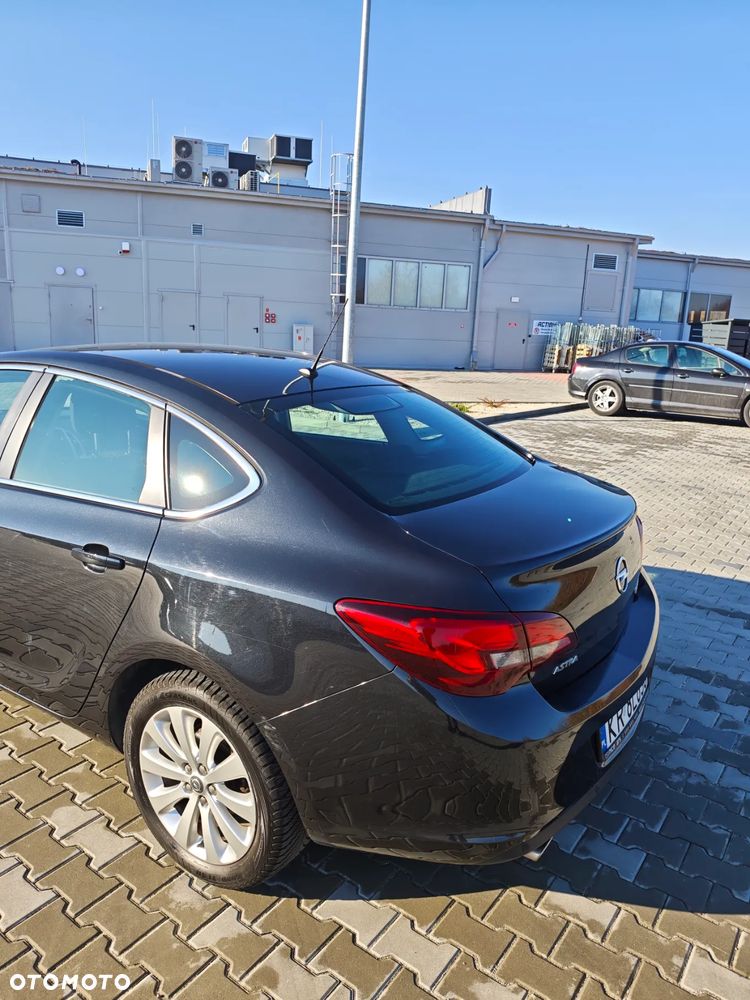 Opel Astra IV 1.4 T Active - 5