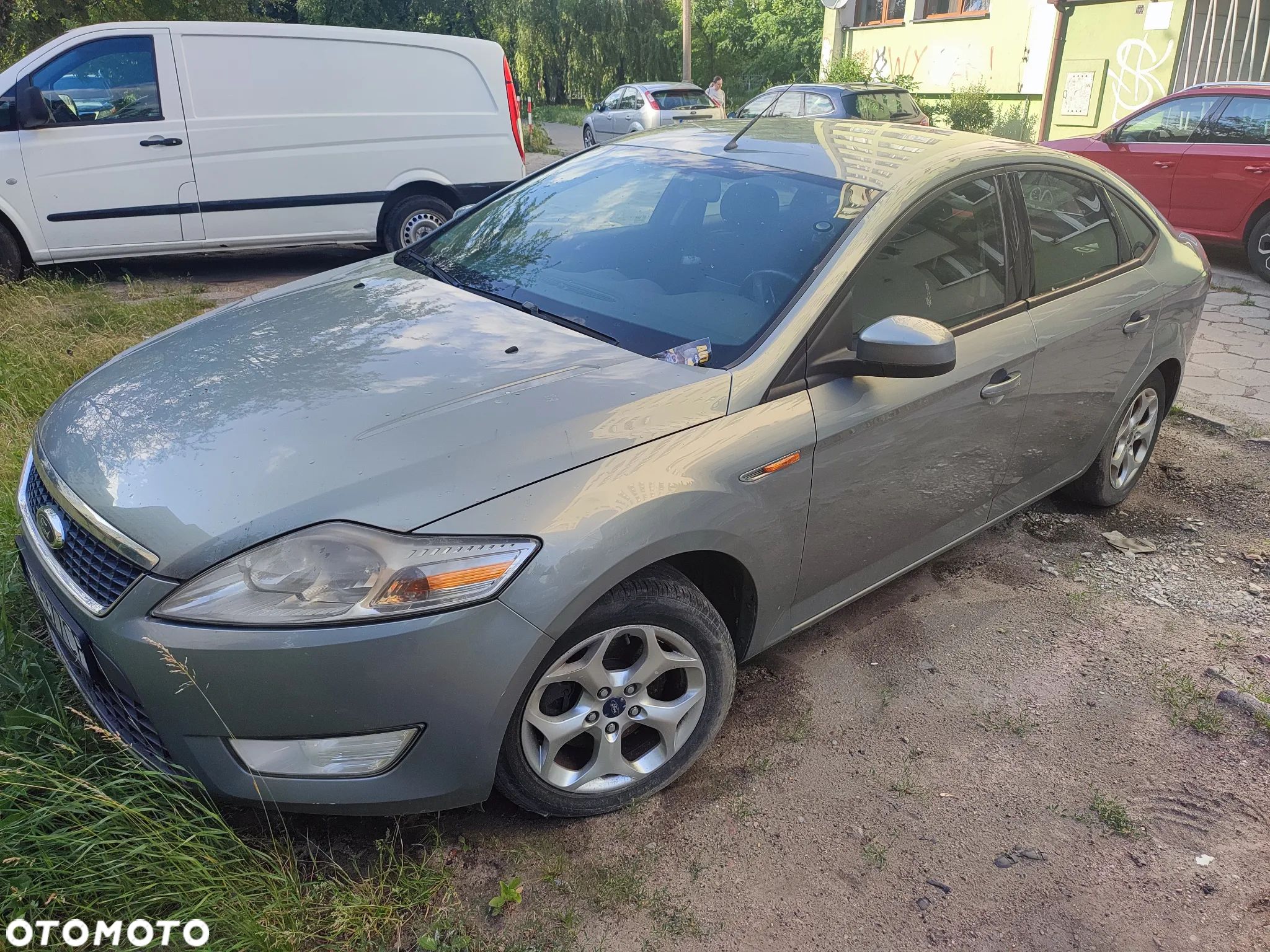 Ford Mondeo 1.6 Ambiente - 1