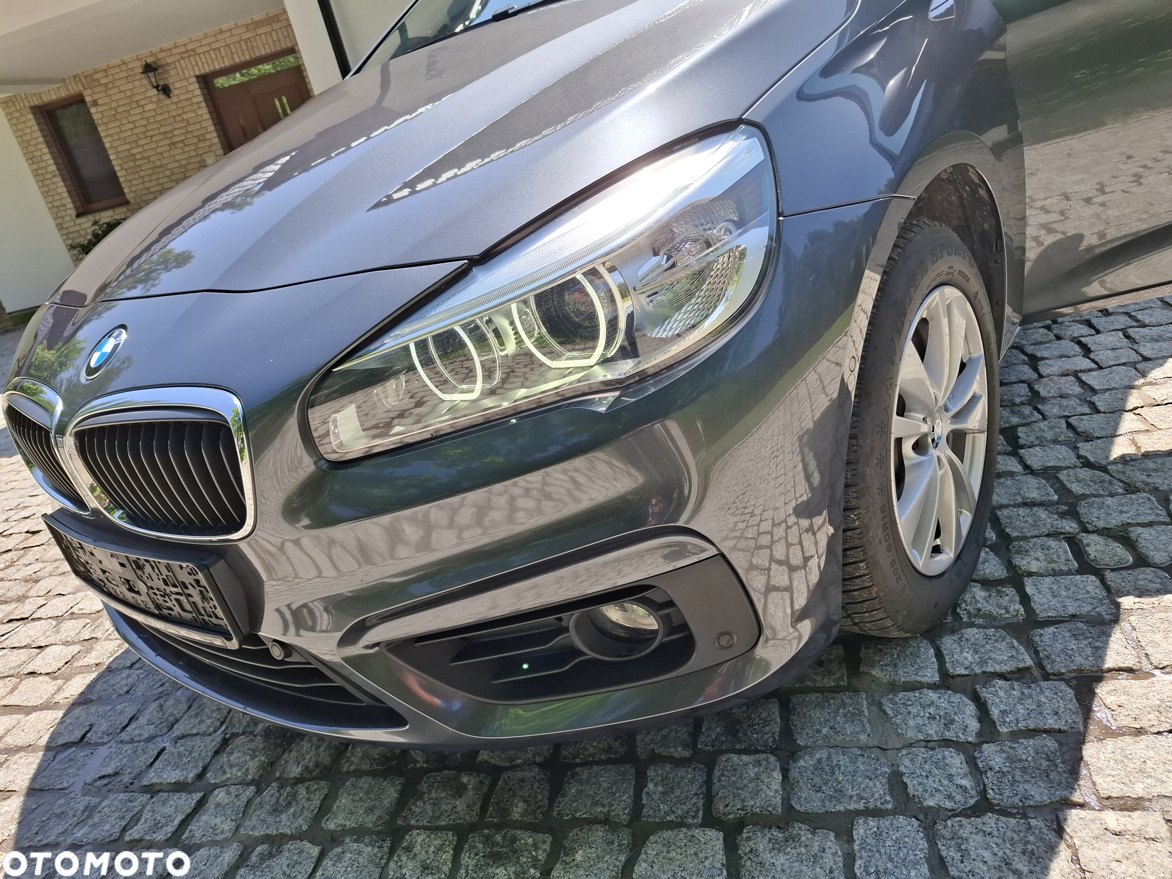 BMW Seria 2 218d - 5