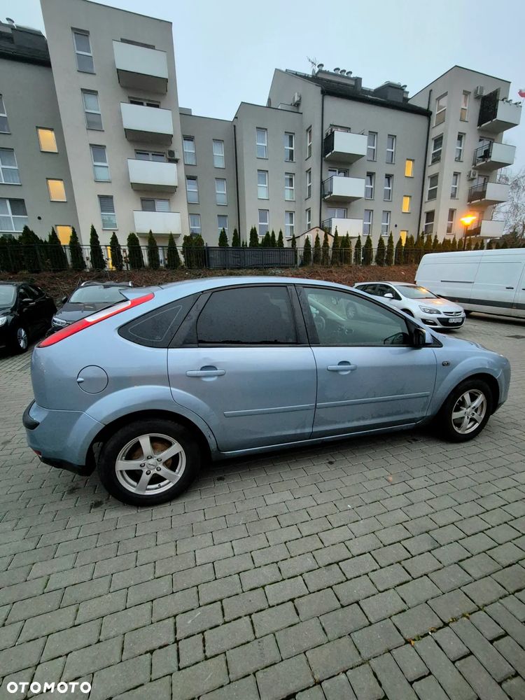 Ford Focus 1.6 Ambiente - 5
