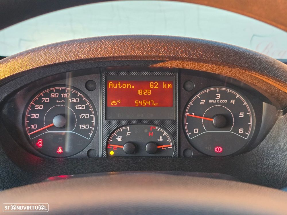 Peugeot Boxer 2.0 BlueHDi 333 L2H2 Pro - 17