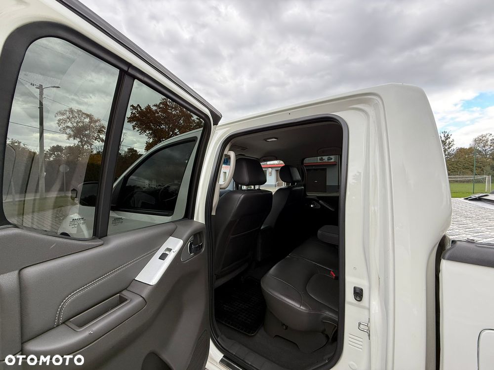 Nissan Navara LE - 19