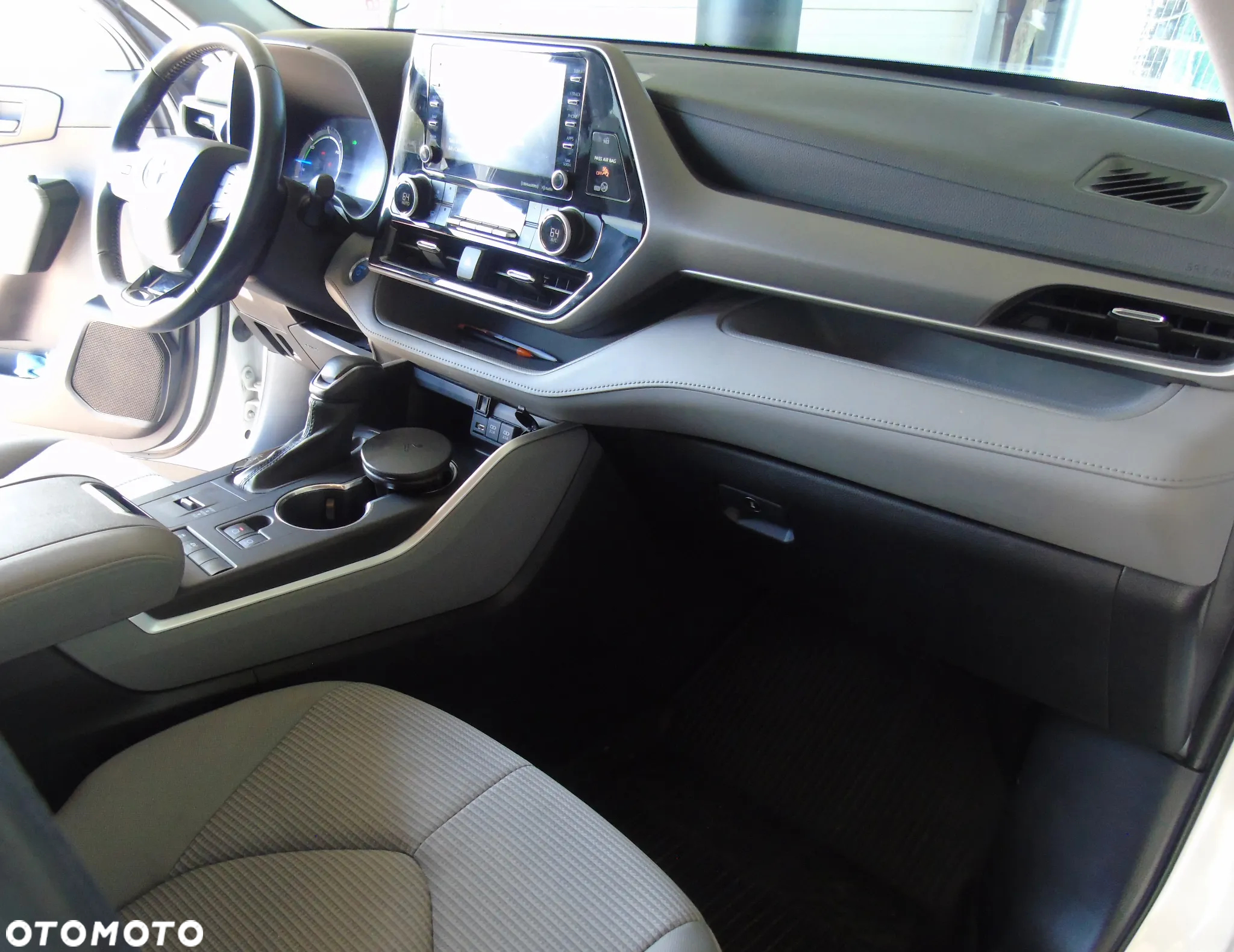 Toyota Highlander 2.5 Hybrid Comfort - 11