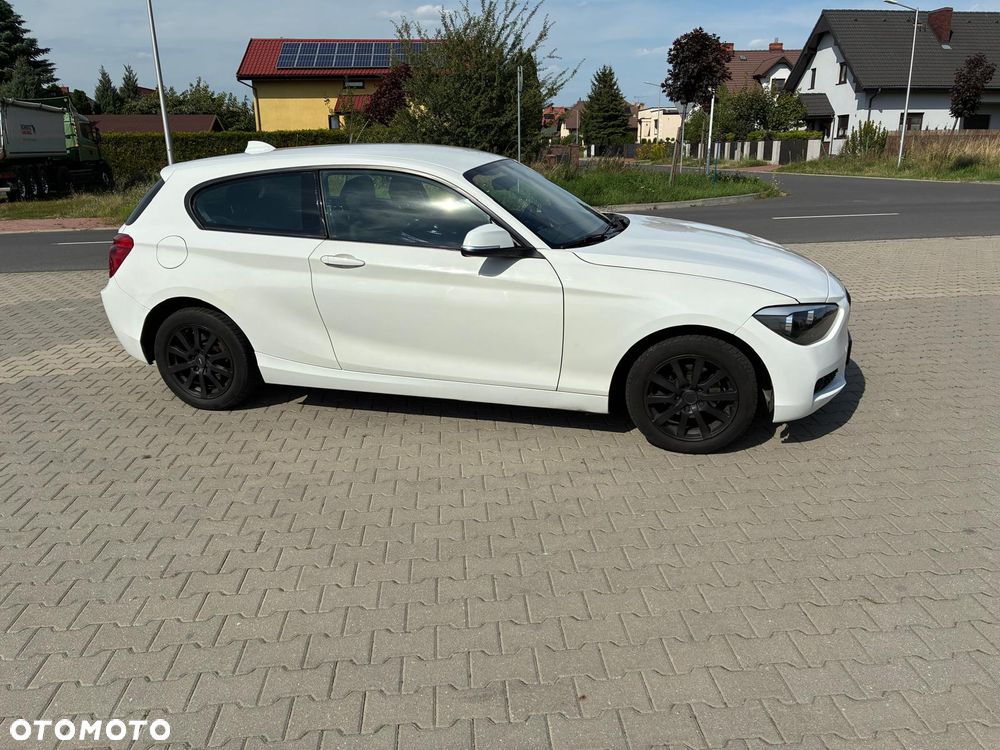 BMW Seria 1 118d DPF - 3