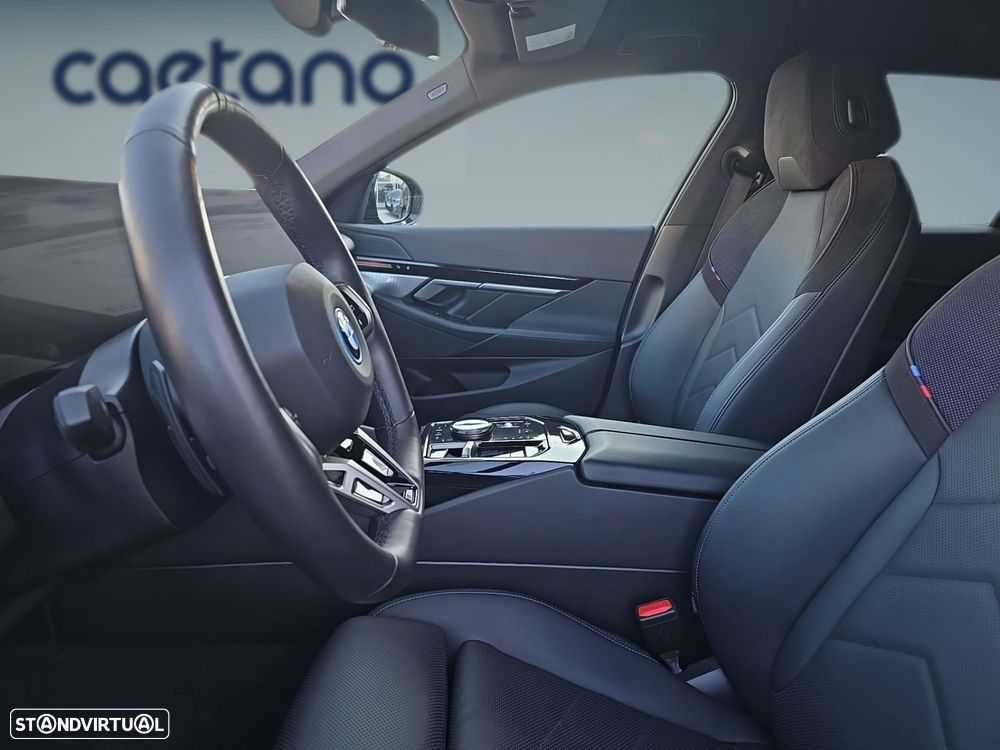 BMW 530 e Pack Desportivo M - 11
