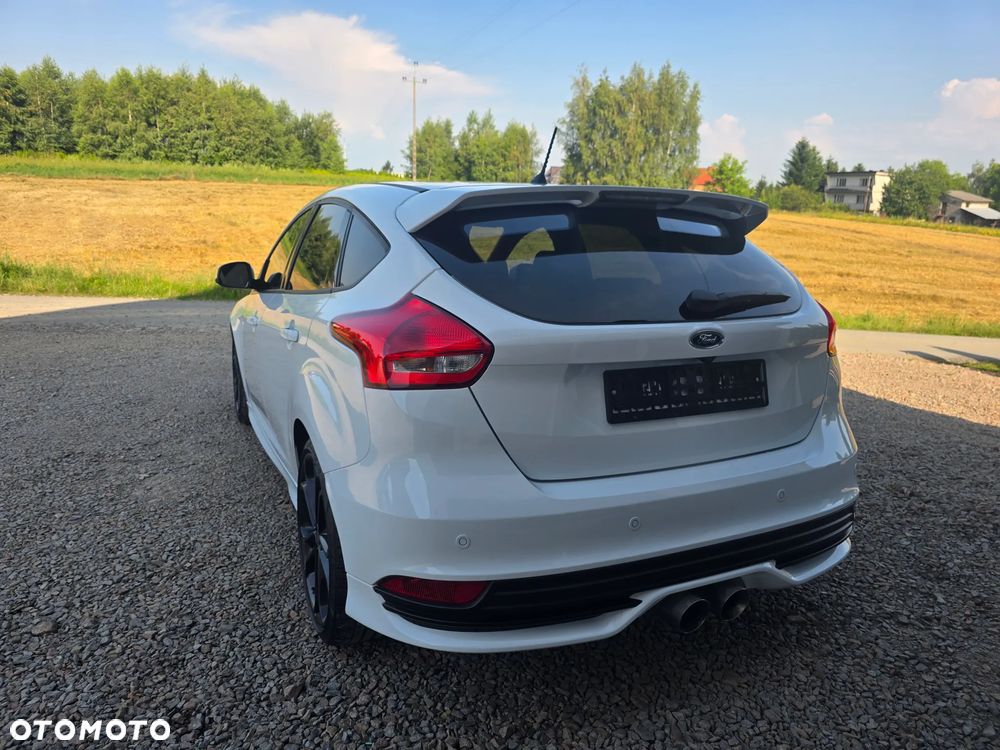 Ford Focus 2.0 EcoBoost ST mit Leder-Sport-Paket - 5