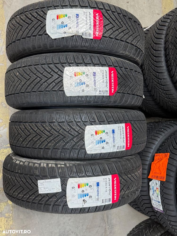 Vând 4 anvelope 215/65/16 vredestein de iarnă noi - 1