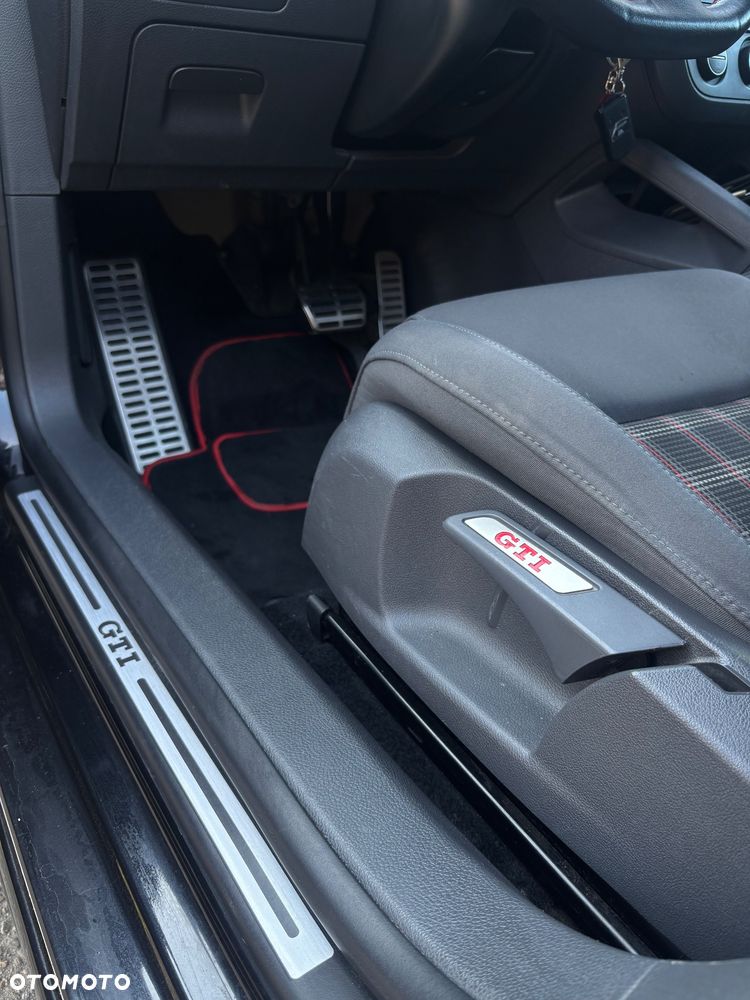 Volkswagen Golf 2.0 TSI GTI DSG - 13