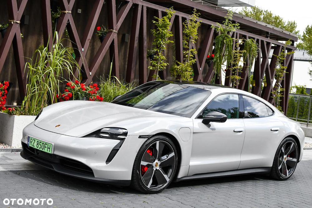 Porsche Taycan 4S Performance Plus - 2