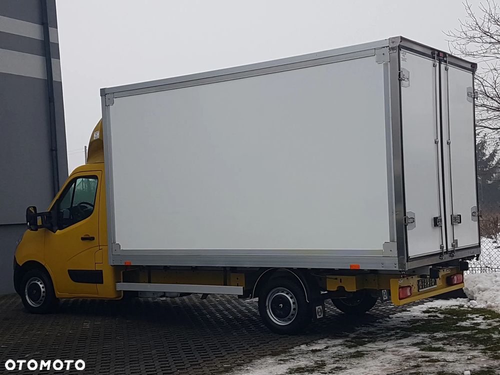 Renault MASTER KONTENER 8EP 4,21x2,23x2,23 KLIMA MANUAL KRAJOWY 6-BIEGÓW - 3