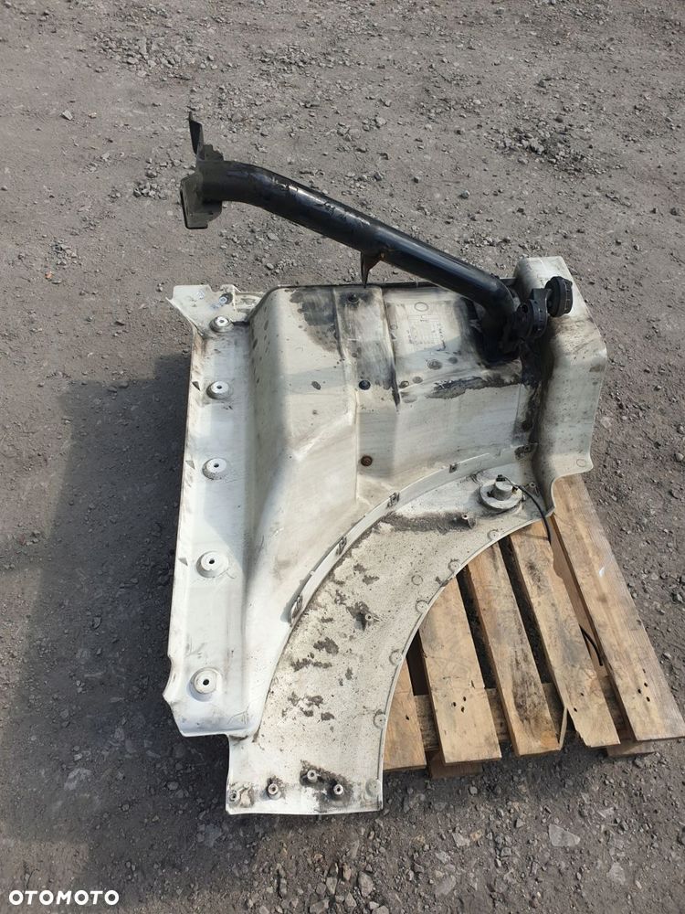 stopnica lewa nadkole man tgx tga 81615100833 - 7