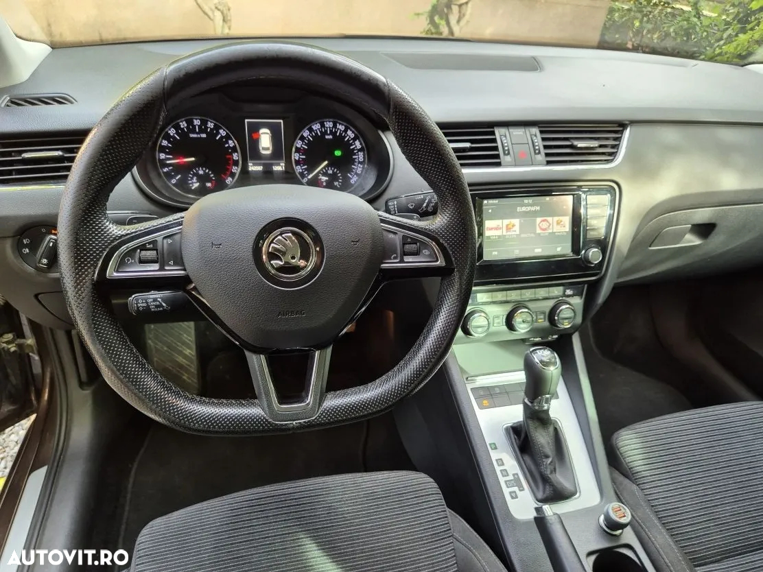 Skoda Octavia 2.0 TDI DSG Style - 8