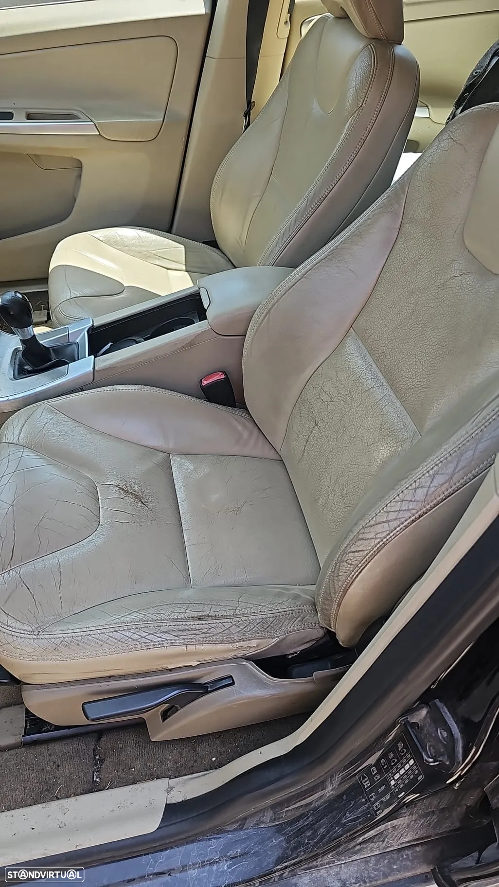 Volvo XC 60 2.4 D Drive - 6