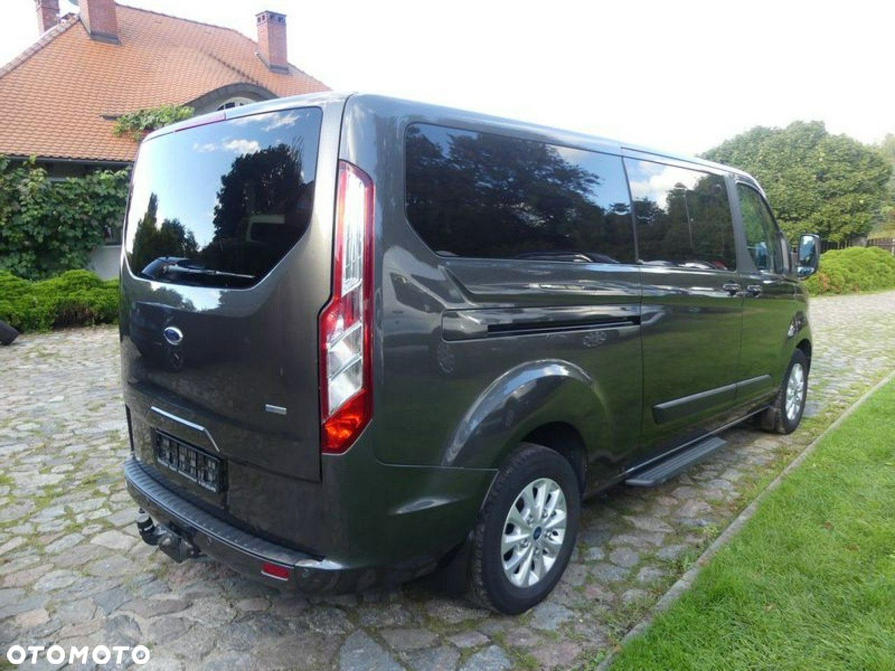 Ford Tourneo Custom - 18